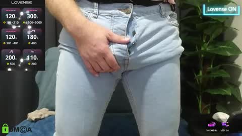 Meaty Roll online show from 10.28.25