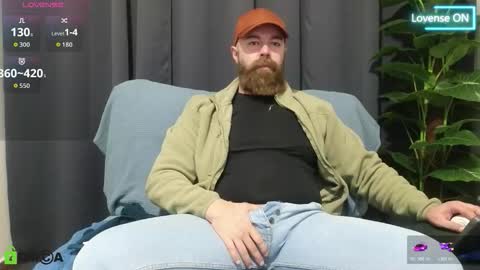 Snapshot of meaty_roll chatting on 11.17.25 Meaty Roll online show from 11.17.25