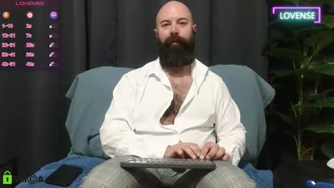 Meaty Roll online show from 12.19.25