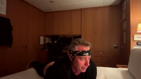 Meau Lest online show from 10.31.25