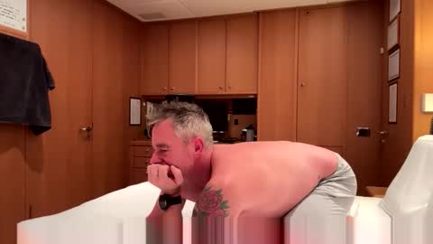 Meau Lest online show from 11.06.25