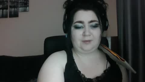 Snapshot of medjik_lool chatting on 12.12.24 Oltereodora-lima online show from 12.12.24