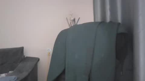 Snapshot of medjik_lool chatting on 12.13.24 Oltereodora-lima online show from 12.13.24