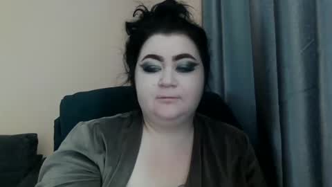 Snapshot of medjik_lool chatting on 12.16.24 Oltereodora-lima online show from 12.16.24