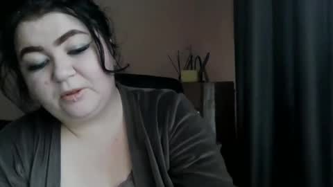 Snapshot of medjik_lool chatting on 12.17.24 Oltereodora-lima online show from 12.17.24