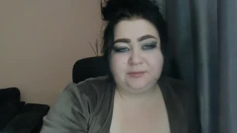 Snapshot of medjik_lool chatting on 12.19.24 Oltereodora-lima online show from 12.19.24