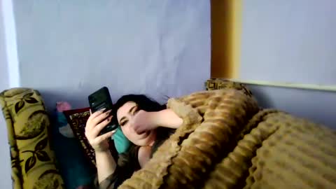 Snapshot of medjik_lool chatting on 01.17.25 Oltereodora-lima online show from 01.17.25