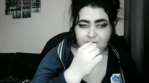 Snapshot of medjik_lool chatting on 01.21.25 Oltereodora-lima online show from 01.21.25