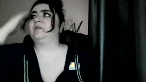 Snapshot of medjik_lool chatting on 02.01.25 Oltereodora-lima online show from 02.01.25