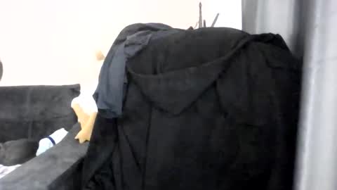 Snapshot of medjik_lool chatting on 10.15.25 Oltereodora-lima online show from 10.15.25