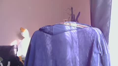 Snapshot of medjik_lool chatting on 11.12.25 Oltereodora-lima online show from 11.12.25