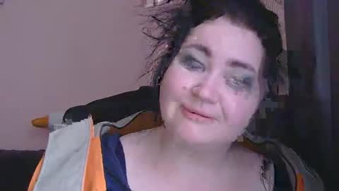 Snapshot of medjik_lool chatting on 11.18.25 Oltereodora-lima online show from 11.18.25