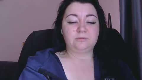 Snapshot of medjik_lool chatting on 12.04.25 Oltereodora-lima online show from 12.04.25