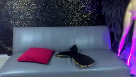 Medusa Ts online show from 12.04.25