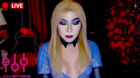 THE QUEEN ALPHA   Queen Medusa Prey online show from 11.19.25