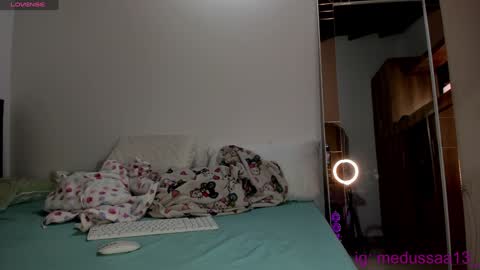 Snapshot of medussa13 chatting on 12.23.24 medussa13 online show from 12.23.24