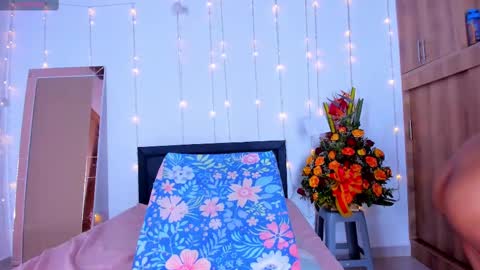 Snapshot of medussa13 chatting on 02.19.25 medussa13 online show from 02.19.25