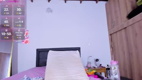 Snapshot of medussa13 chatting on 09.18.25 medussa13 online show from 09.18.25