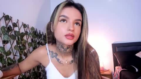 Snapshot of medussa13 chatting on 10.06.25 medussa13 online show from 10.06.25