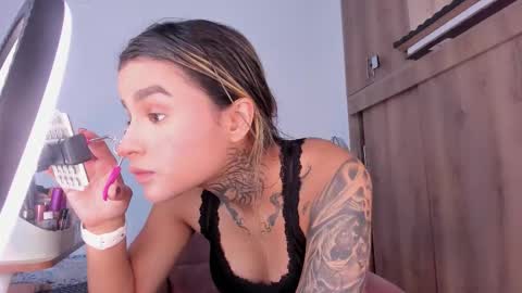 Snapshot of medussa13 chatting on 11.27.25 medussa13 online show from 11.27.25