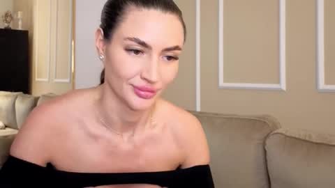 MedussaEyes online show from 12.19.25