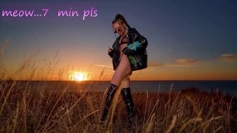 Sweet Meow nonude online show from 11.04.25