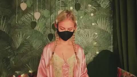 meeeewmeeeeow online show from 10.27.25