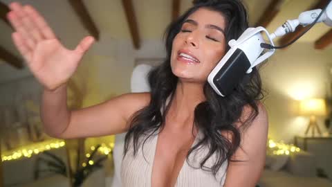 Andrea  online show from 01.24.25