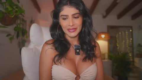 Andrea  online show from 12.04.25