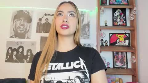 Snapshot of meeowlody chatting on 11.19.25 Emily online show from 11.19.25