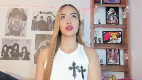 Snapshot of meeowlody chatting on 11.24.25 Emily online show from 11.24.25