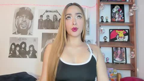 Snapshot of meeowlody chatting on 12.15.25 Emily online show from 12.15.25