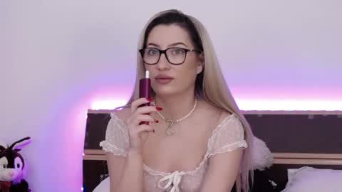 Snapshot of megan_blazee chatting on 01.16.25 Megan Blazee online show from 01.16.25