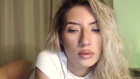 Snapshot of megan_blazee chatting on 10.21.25 Megan Blazee online show from 10.21.25