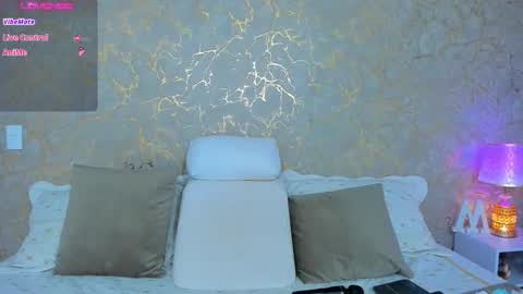 Snapshot of megan_clarck_ chatting on 10.30.25 Puedes llamarme angy online show from 10.30.25