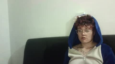 Megan and sophi online show from 02.02.25