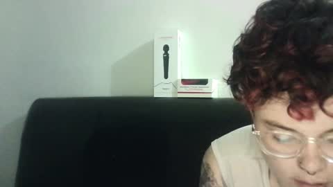 Megan and sophi online show from 02.18.25