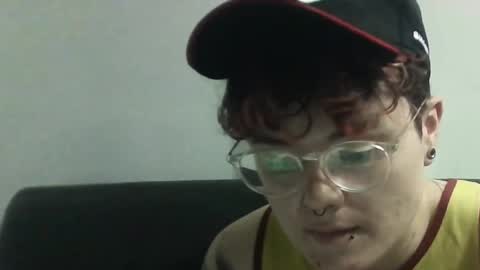 Megan and sophi online show from 03.05.25