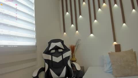 MEGAN COOPER online show from 11.04.25