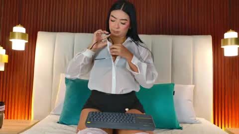 Carolina Paez online show from 05.19.26