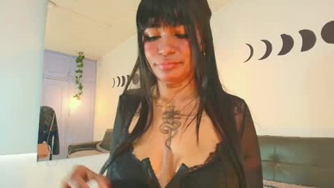 Snapshot of megan_hottts chatting on 01.14.26 megan_hottts online show from 01.14.26