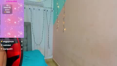 Snapshot of megan_kis9 chatting on 02.15.25 megan online show from 02.15.25