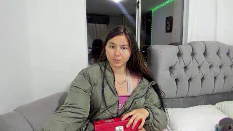 Snapshot of megan_lrq chatting on 12.17.25 Megan online show from 12.17.25