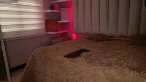 Snapshot of megan_moore__ chatting on 11.24.25 online show from 11.24.25