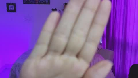                 Laura                 online show from 03.02.25