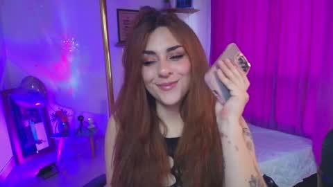                 Laura                 online show from 04.16.26