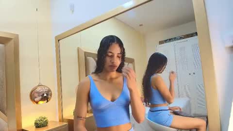 Snapshot of megan_siner chatting on 11.10.25 Megan Siner online show from 11.10.25