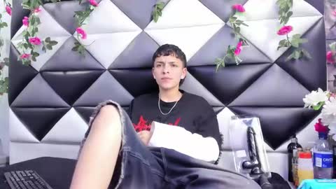 megan_thompsonn_ online show from 10.16.25