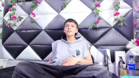 megan_thompsonn_ online show from 10.17.25