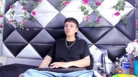 megan_thompsonn_ online show from 11.30.25